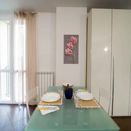 Chicstudio Sempione 5 Min Apartment Mailand